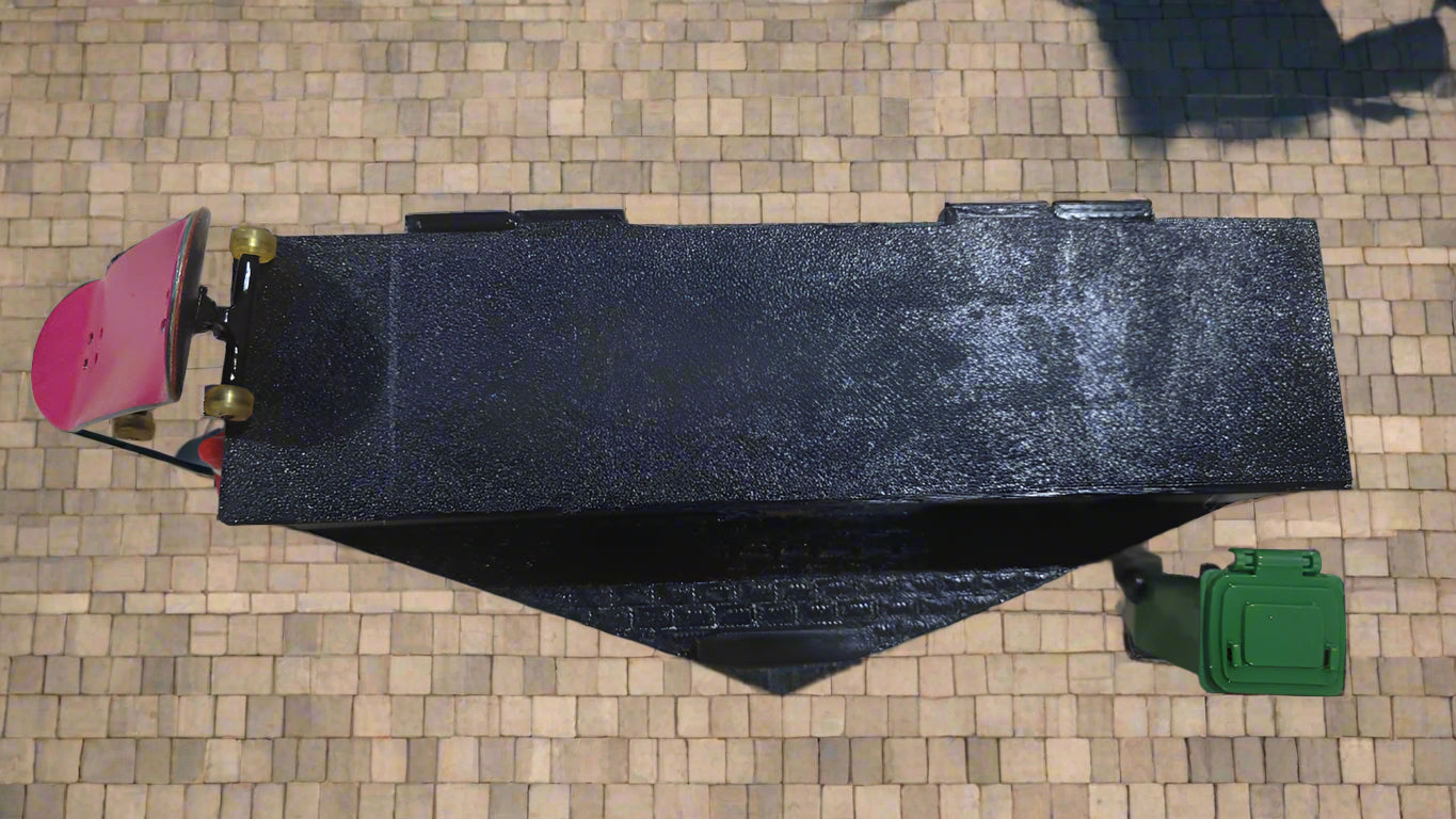 Miniature Fingerboard park box